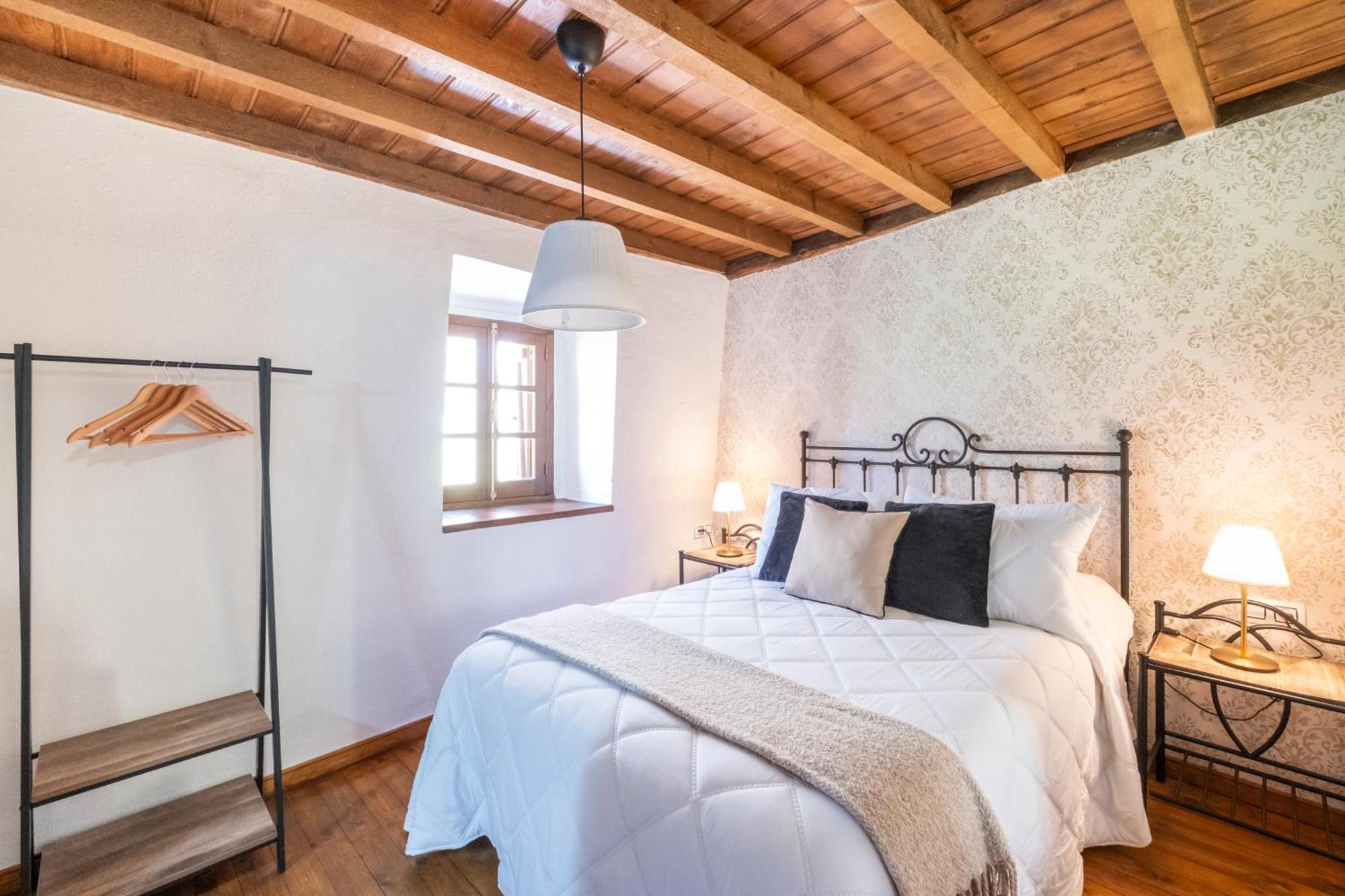 Apartamentos Rurales La Laguna Somiedo Valle de Lago Esterno foto
